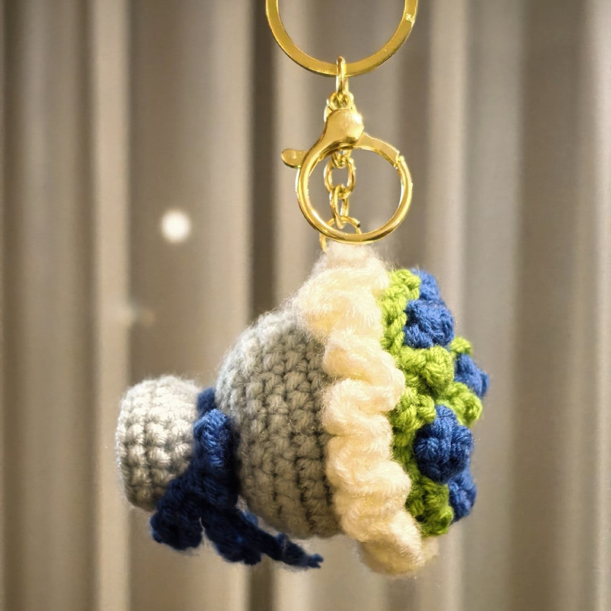Handmade mini yarn bouquet Valentine's Day/New Year gift pendant